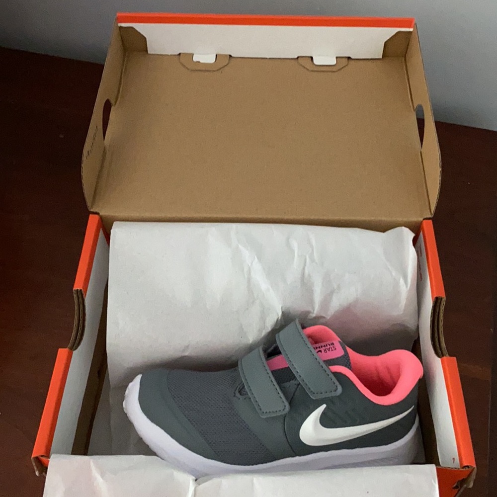 Nike Star Runner 2 Toddler Sneakers - Picture 3 of 3